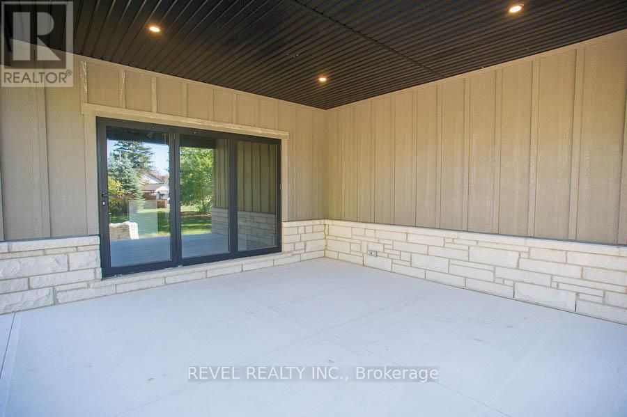 7 Scott Drive, Norfolk, ON - Outdoor With Exterior