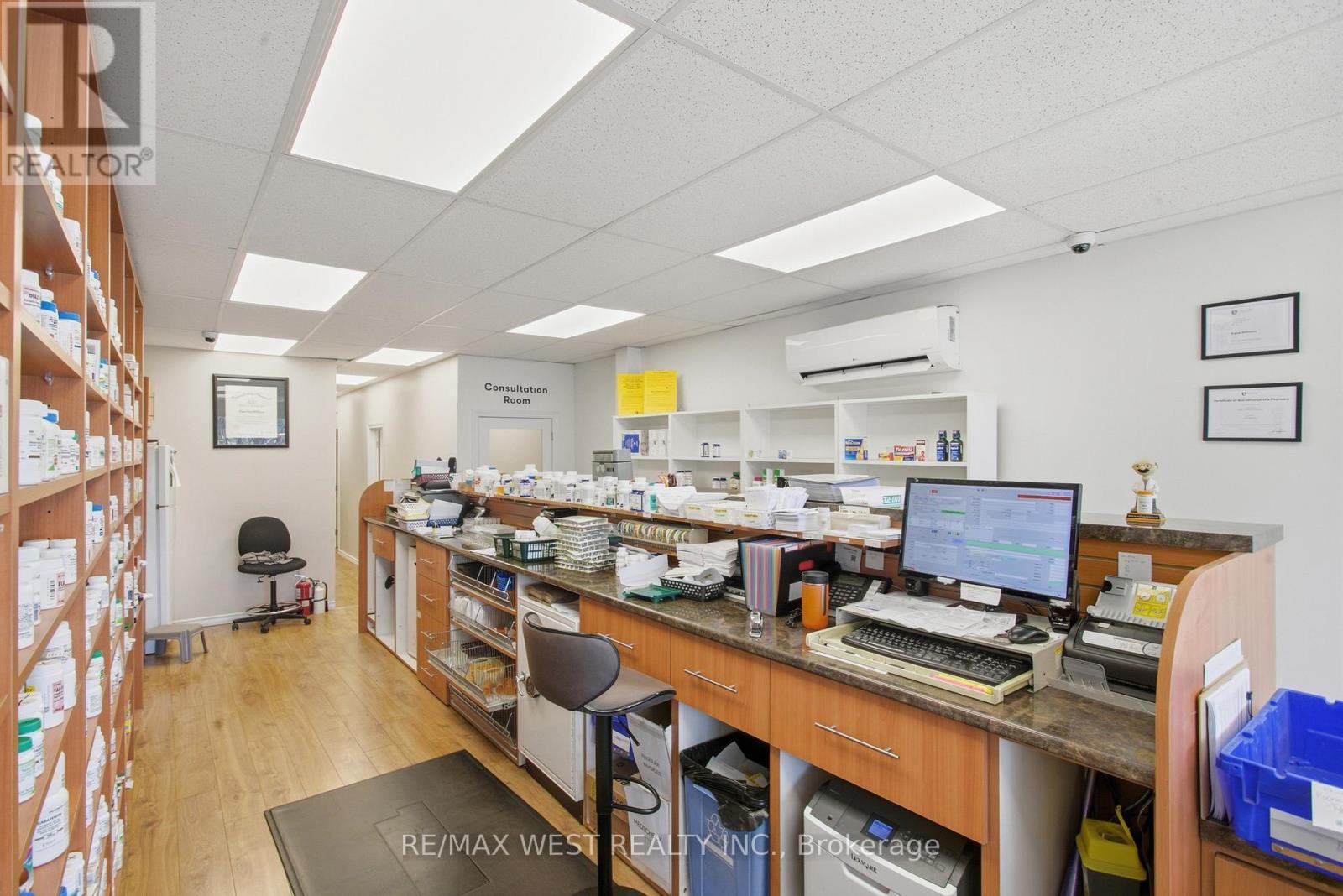 Pharmacy - 597 Barton Street E, Hamilton, ON