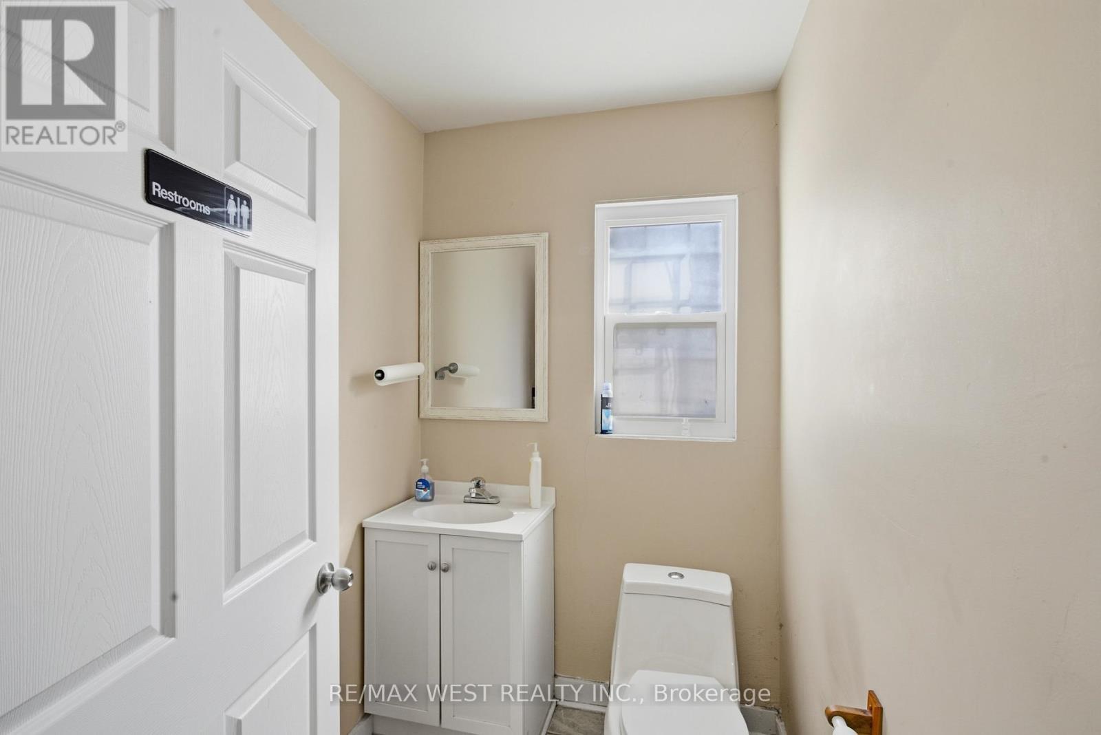 Pharmacy - 597 Barton Street E, Hamilton, ON