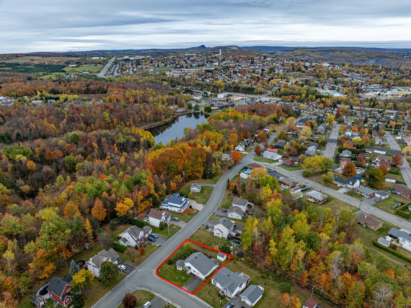 Photo aérienne - 1 Rue Gilbert, Val-Des-Sources, QC - Outdoor With View