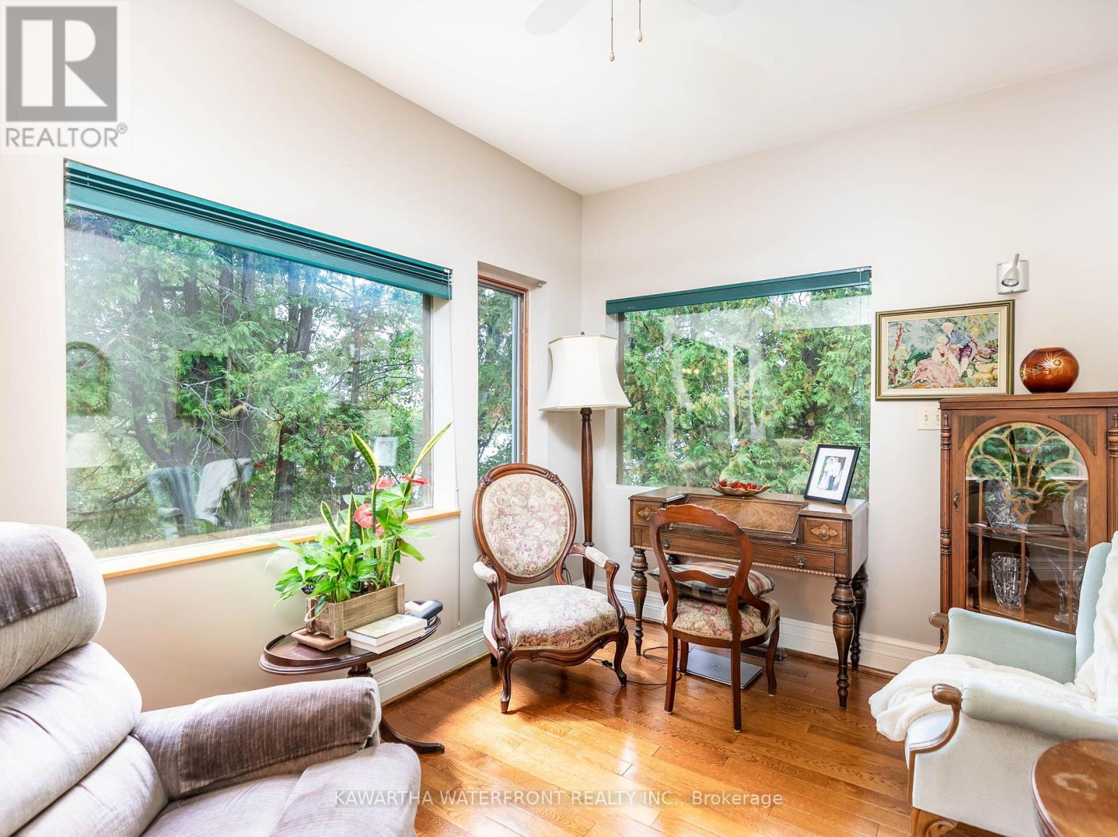 Family Room - 31 Shadow Lake 40 Road, Kawartha Lakes (Somerville), ON - Indoor Photo Showing Living Room