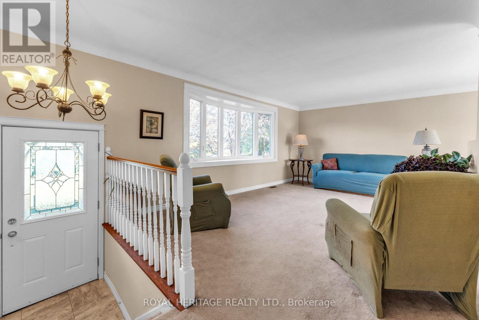 589 County 2 Road, Front Of Leeds & Seeleys Bay, ON - Indoor Photo Showing Other Room