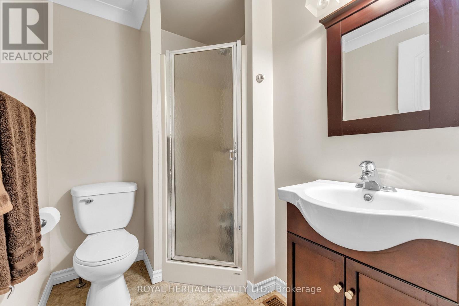 589 County 2 Road, Front Of Leeds & Seeleys Bay, ON - Indoor Photo Showing Bathroom