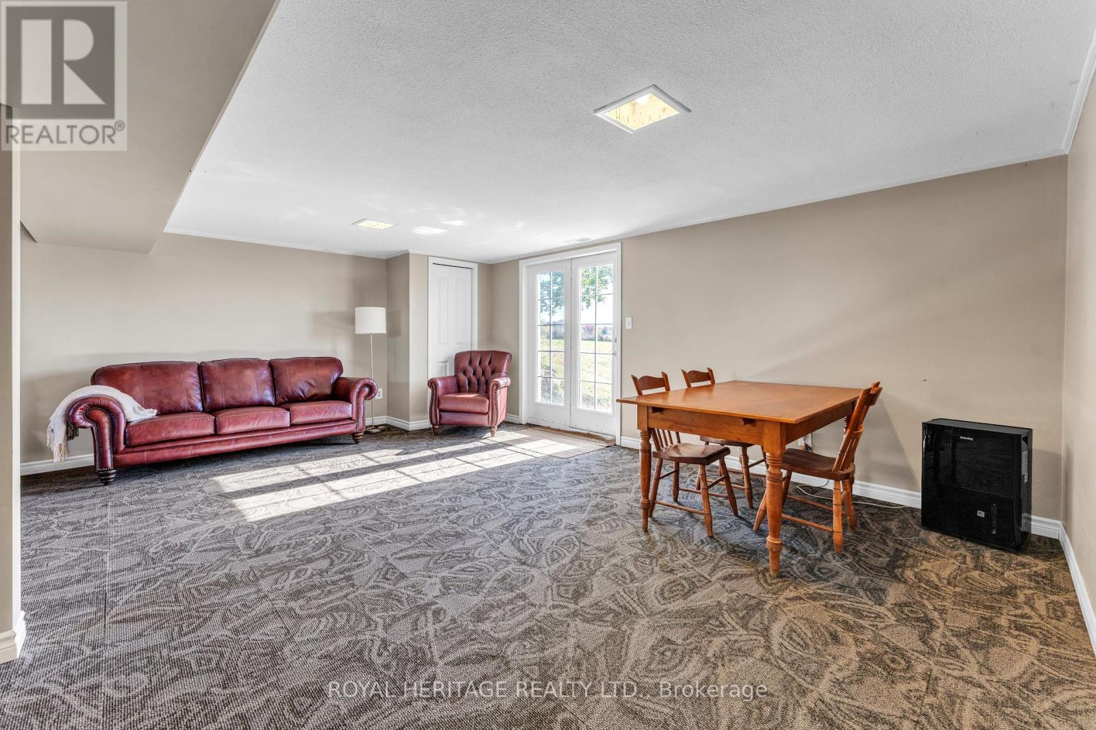 589 County 2 Road, Front Of Leeds & Seeleys Bay, ON - Indoor