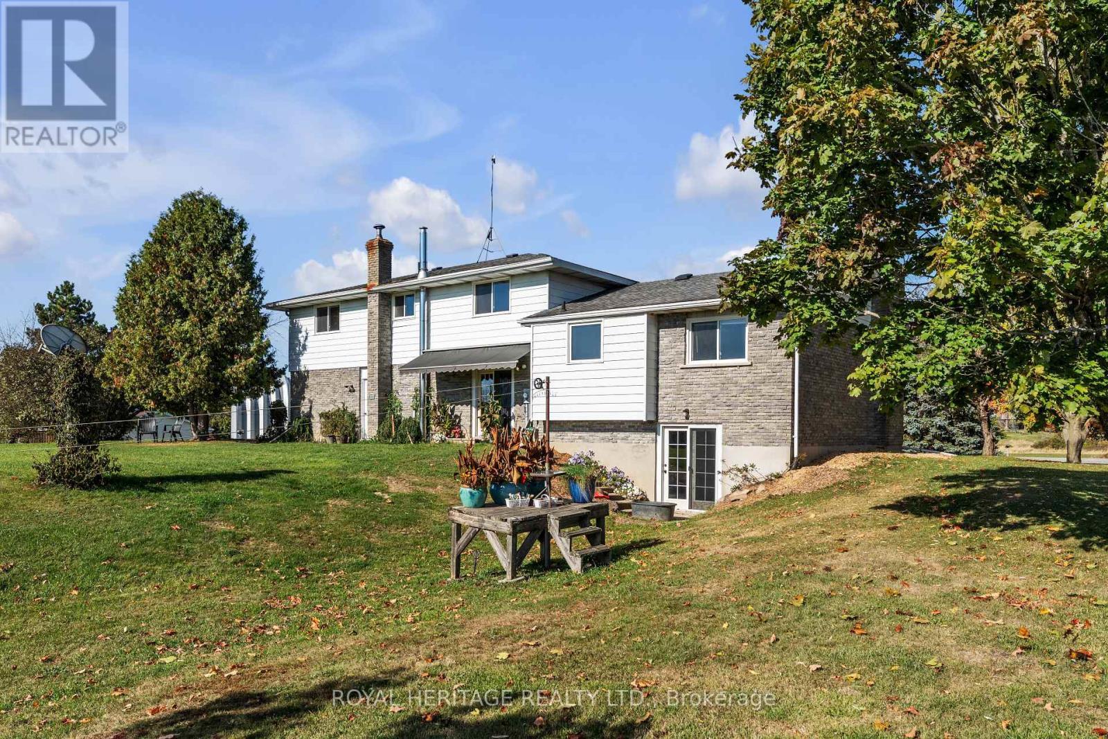 589 County 2 Road, Front Of Leeds & Seeleys Bay, ON - Outdoor