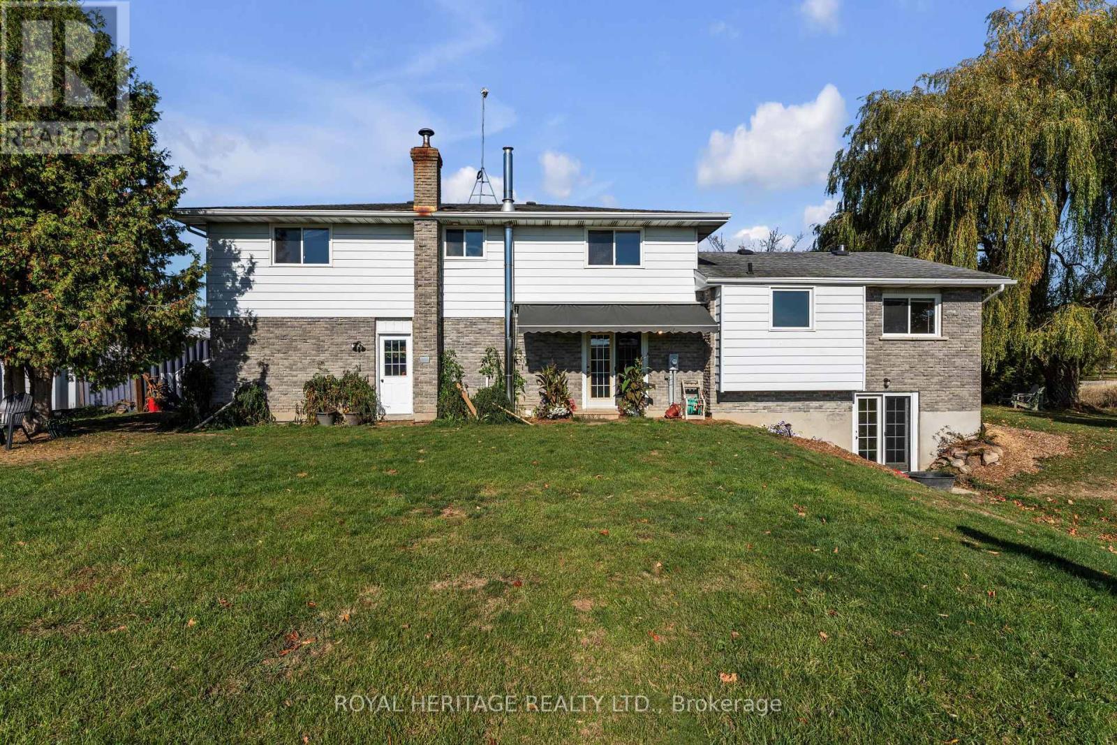 589 County 2 Road, Front Of Leeds & Seeleys Bay, ON - Outdoor