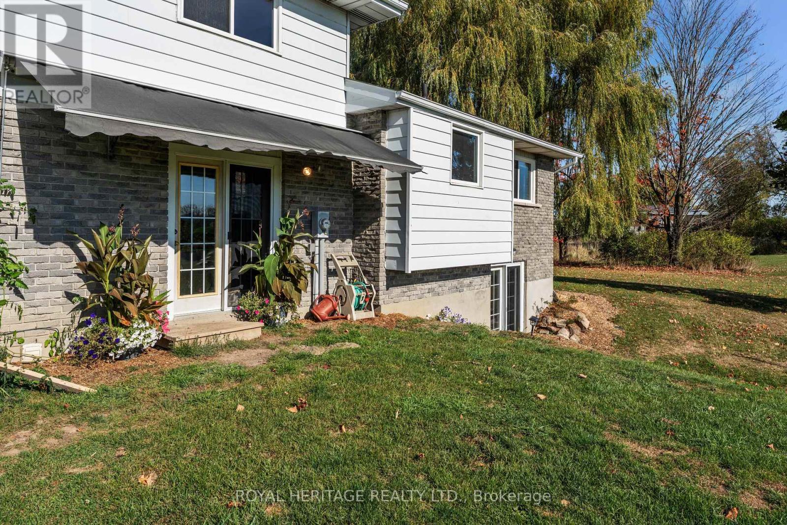 589 County 2 Road, Front Of Leeds & Seeleys Bay, ON - Outdoor