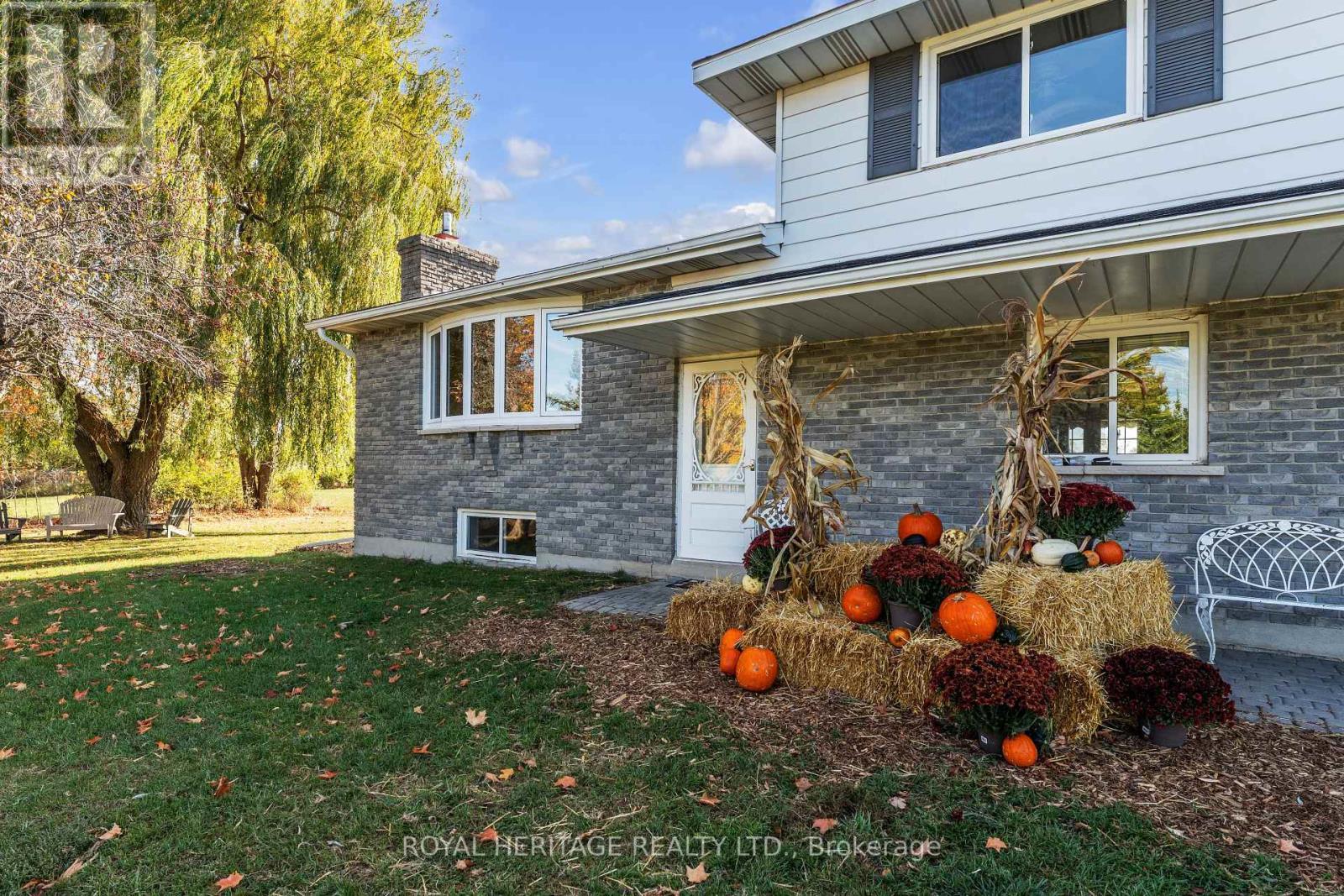 589 County 2 Road, Front Of Leeds & Seeleys Bay, ON - Outdoor