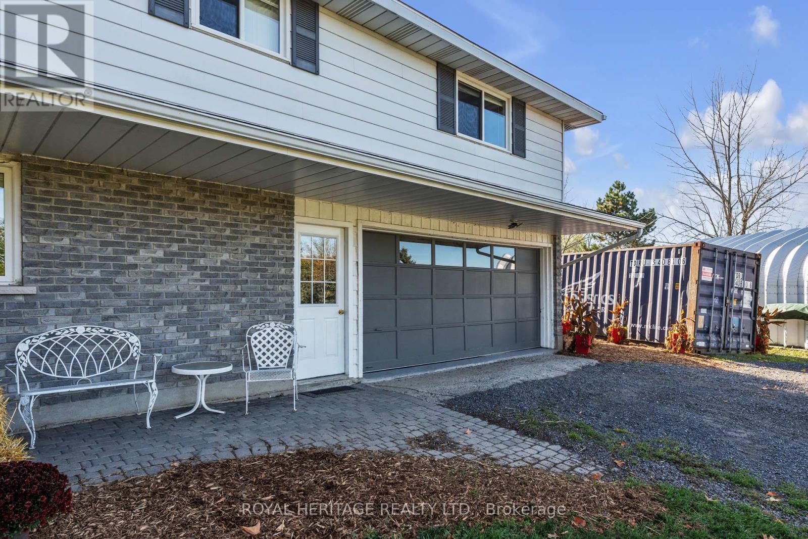 589 County 2 Road, Front Of Leeds & Seeleys Bay, ON - Outdoor With Exterior