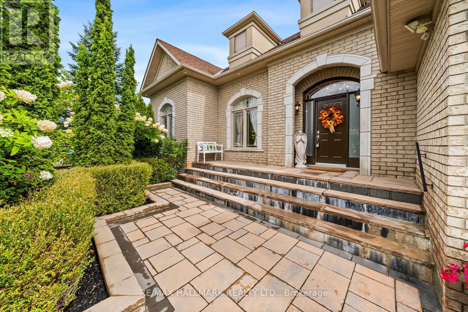 452 Athabasca Drive, Vaughan, ON - Outdoor