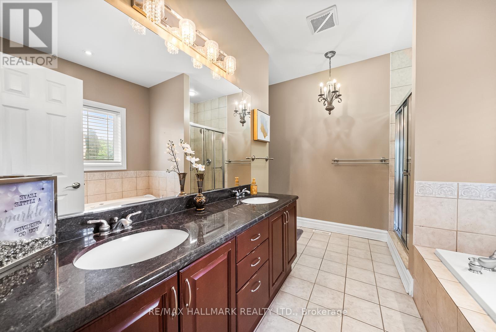 452 Athabasca Drive, Vaughan, ON - Indoor Photo Showing Bathroom