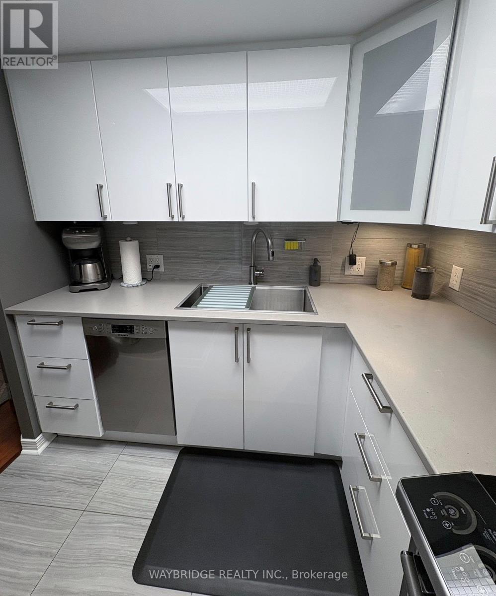 216 - 35 Murray Street, Ottawa, ON - Indoor Photo Showing Kitchen