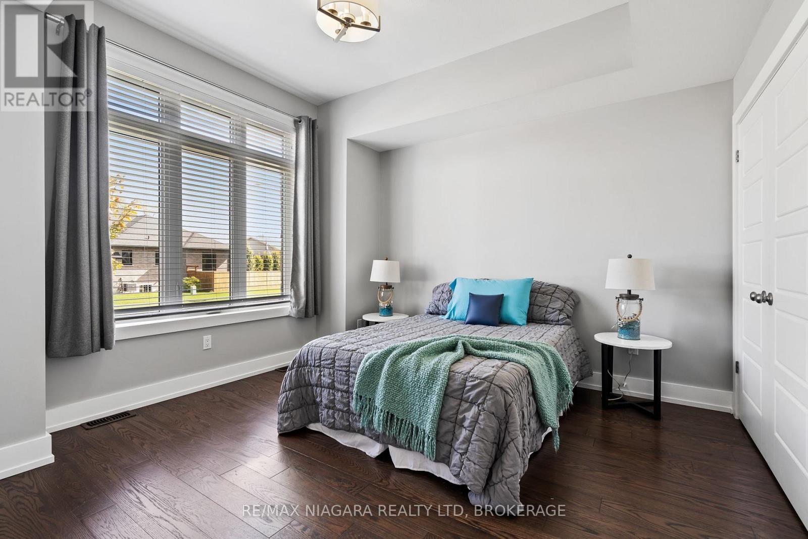 30 Renfield Street, Port Colborne (Sugarloaf), ON - Indoor Photo Showing Bedroom