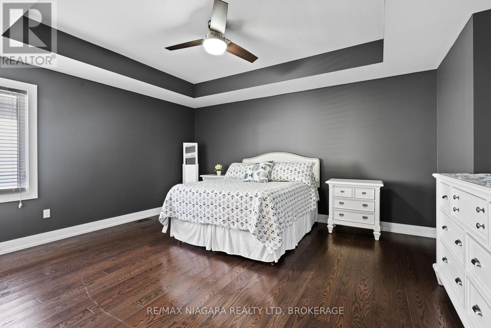 30 Renfield Street, Port Colborne (Sugarloaf), ON - Indoor Photo Showing Bedroom