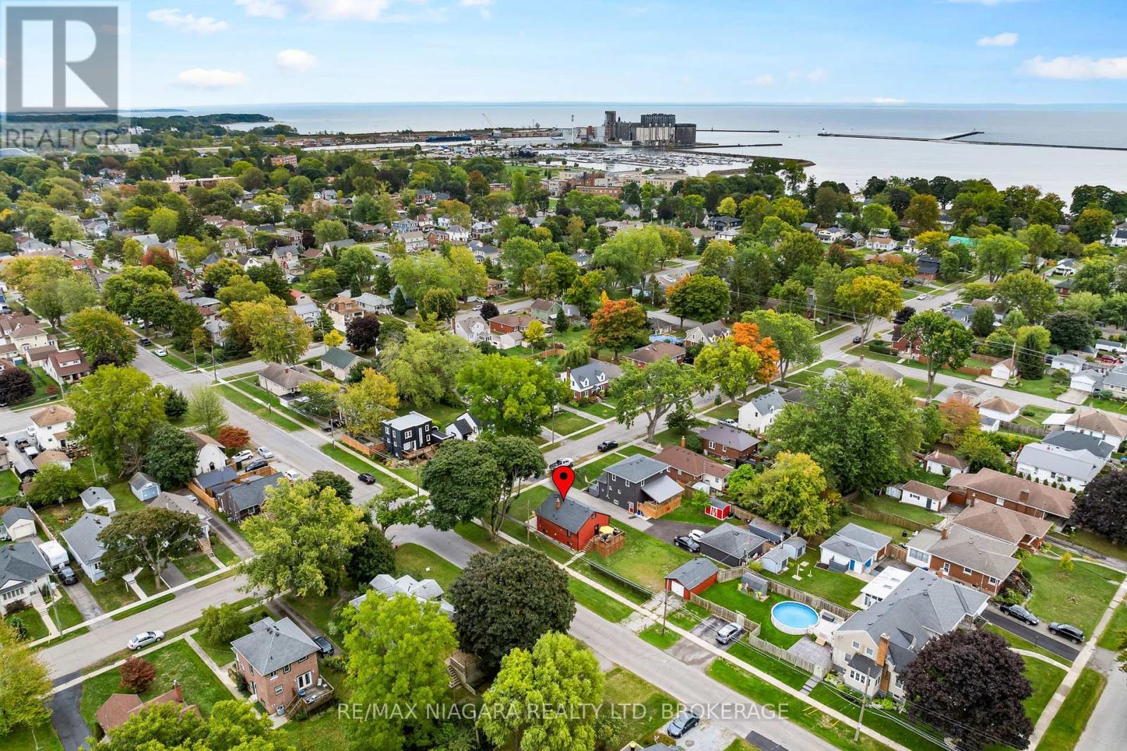 94 Clare Avenue, Port Colborne (Sugarloaf), ON - Outdoor With Body Of Water With View