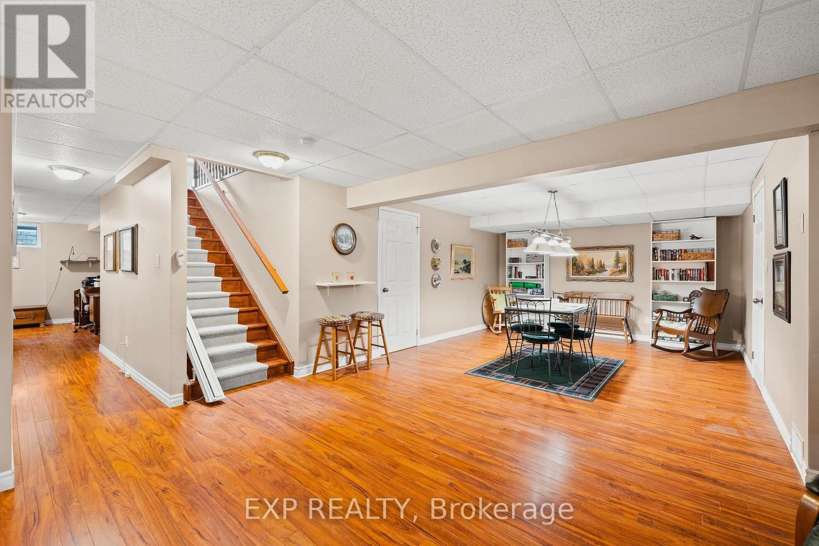 2 - 460 Waterloo Street, Wilmot, ON - Indoor