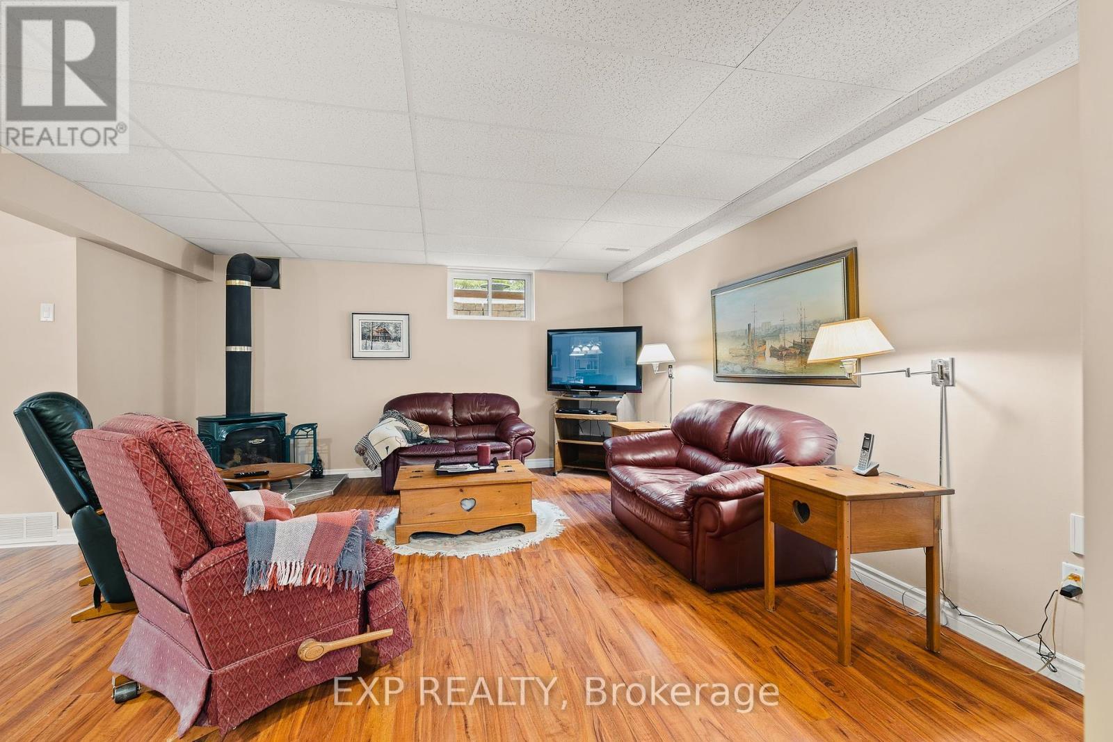 2 - 460 Waterloo Street, Wilmot, ON - Indoor Photo Showing Living Room