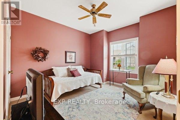 2 - 460 Waterloo Street, Wilmot, ON - Indoor Photo Showing Bedroom