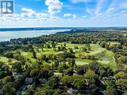 Steps from the Lake, Marina, Burlington Golf Club! -