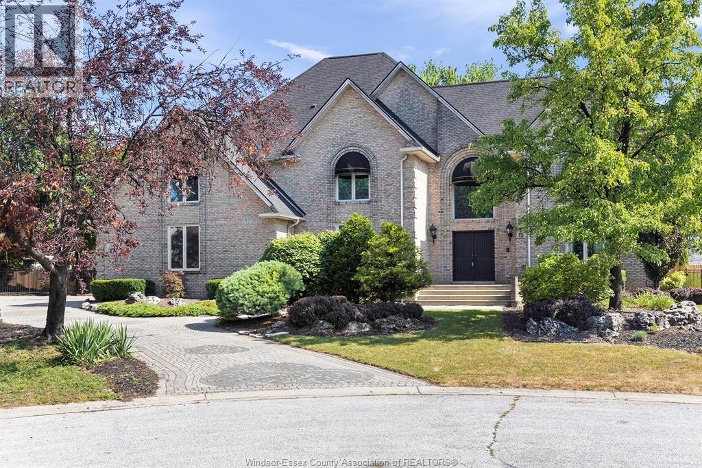 15 Fasan Crescent, Tecumseh, ON - Outdoor With Facade