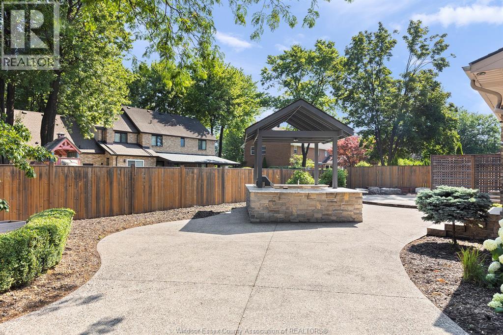 15 Fasan Crescent, Tecumseh, ON - Outdoor