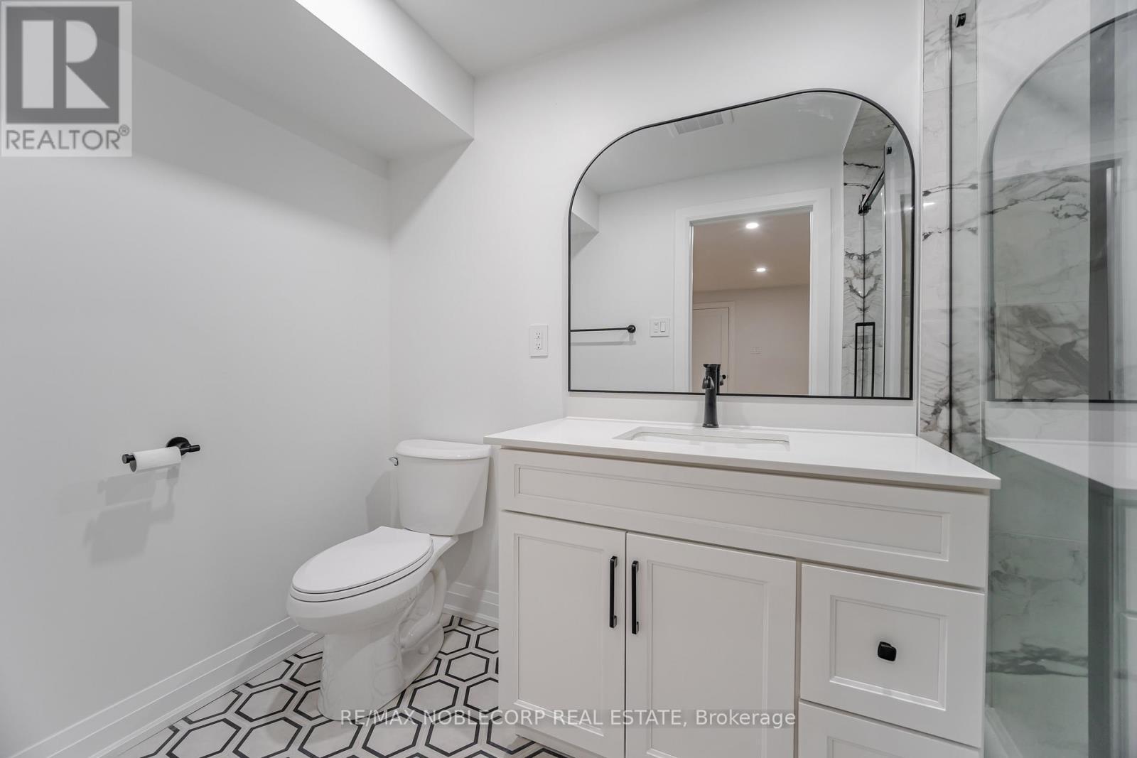 Lower - 131 Dunstan Crescent, Vaughan, ON - Indoor Photo Showing Bathroom