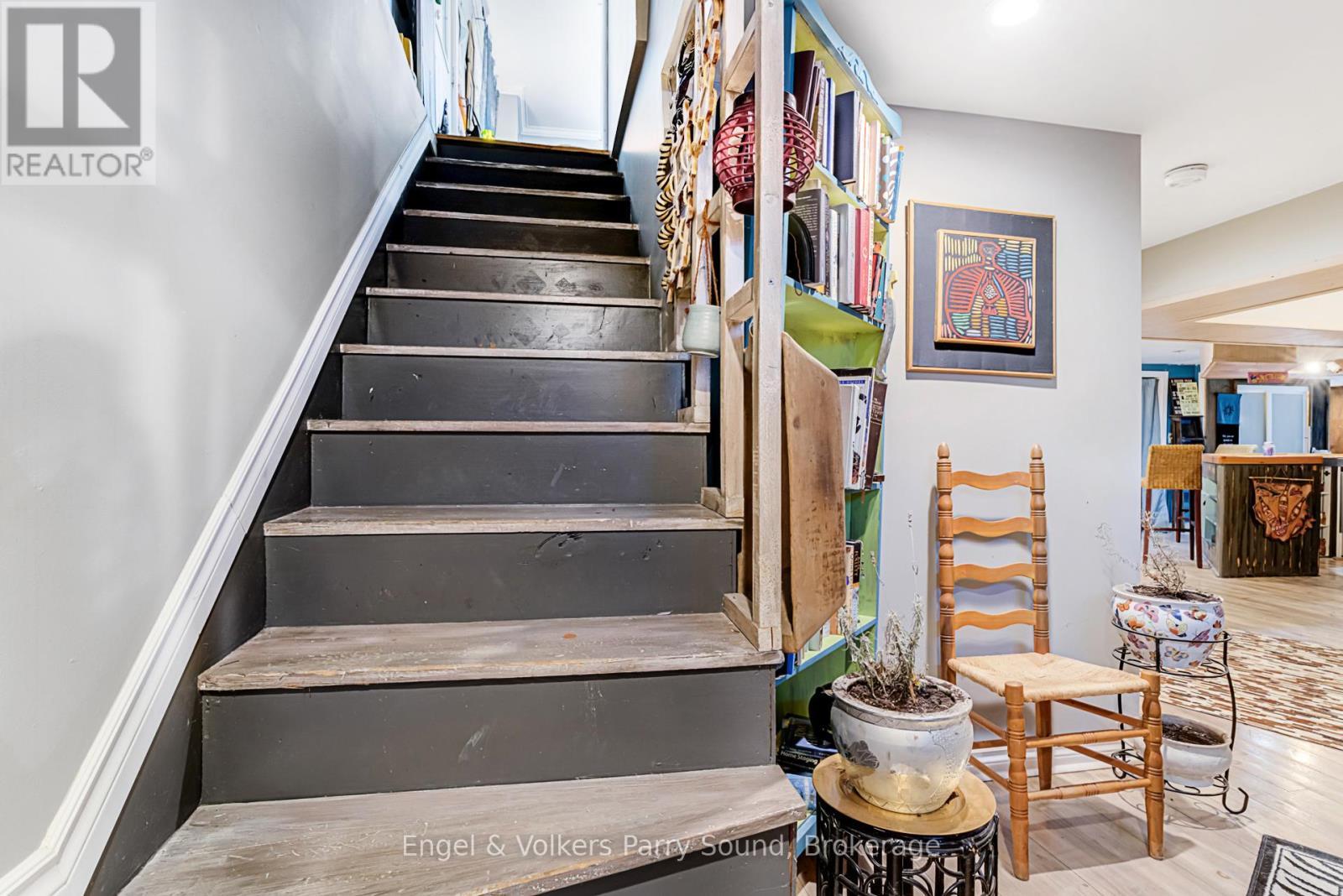 34 Gordon Point Road, Magnetawan, ON - Indoor Photo Showing Other Room