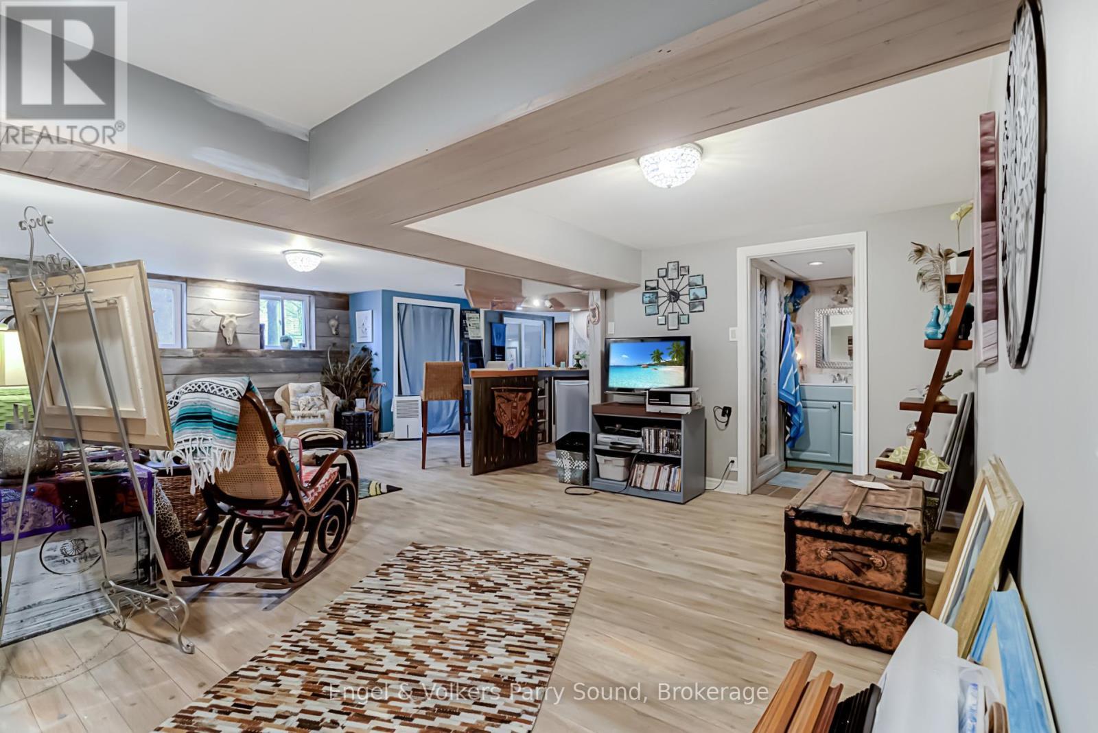 34 Gordon Point Road, Magnetawan, ON - Indoor Photo Showing Other Room