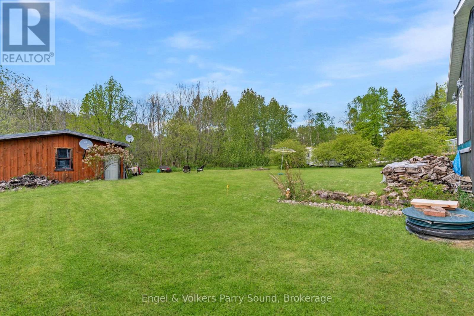 34 Gordon Point Road, Magnetawan, ON - Outdoor