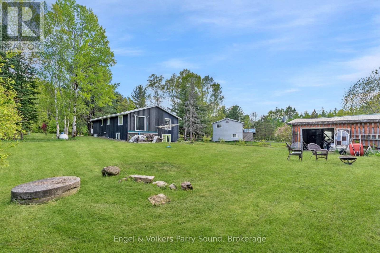 34 Gordon Point Road, Magnetawan, ON - Outdoor