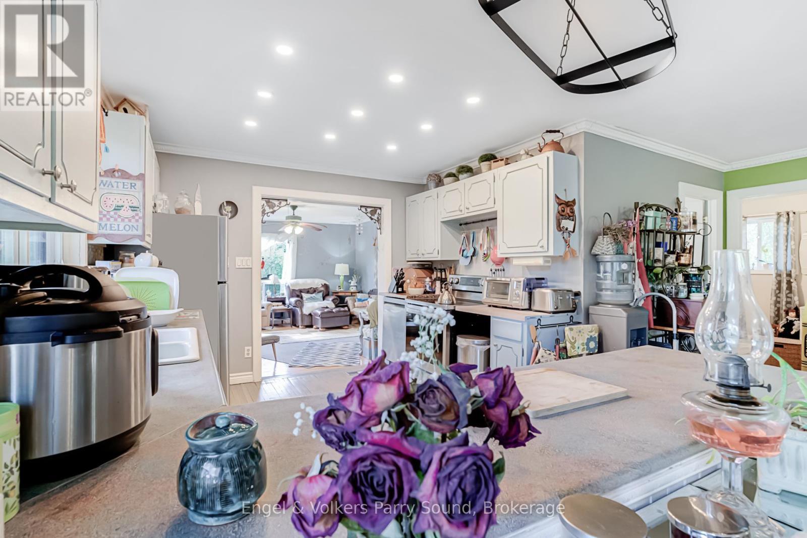 34 Gordon Point Road, Magnetawan, ON - Indoor