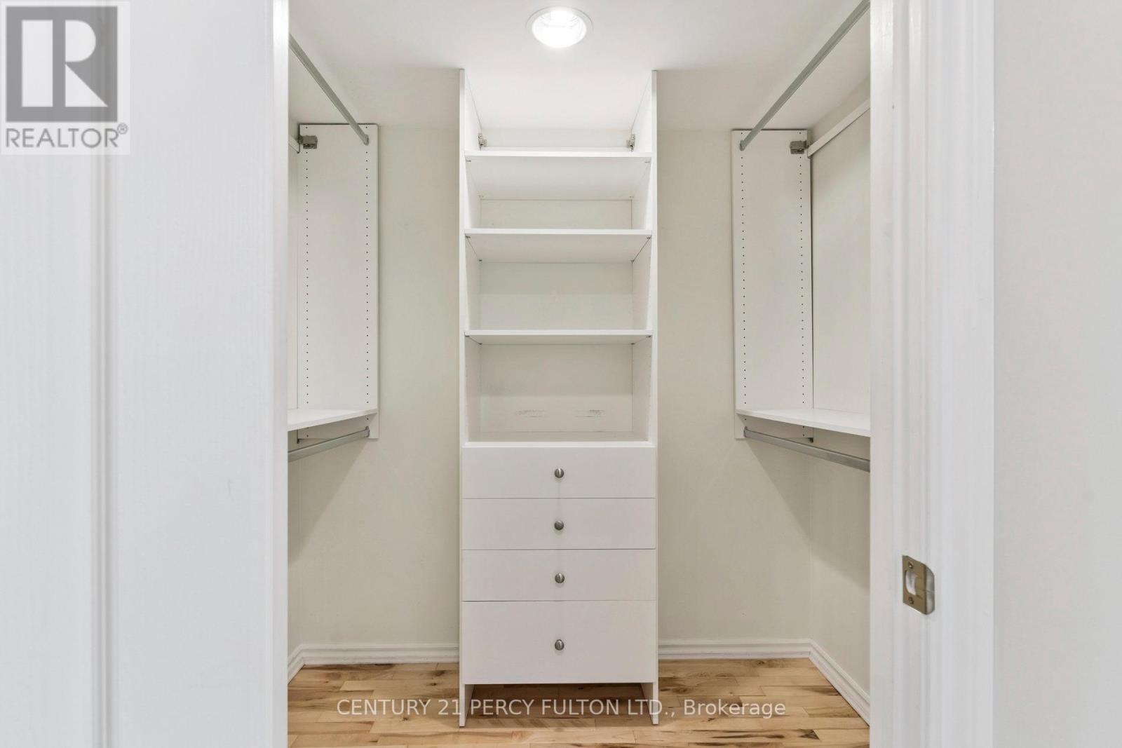 309 - 55 The Boardwalk Way, Markham, ON - Indoor With Storage