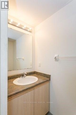 9 - 120 Railroad Street, Brampton, ON - Indoor Photo Showing Bathroom