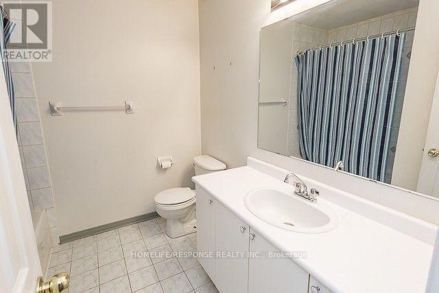 9 - 120 Railroad Street, Brampton, ON - Indoor Photo Showing Bathroom