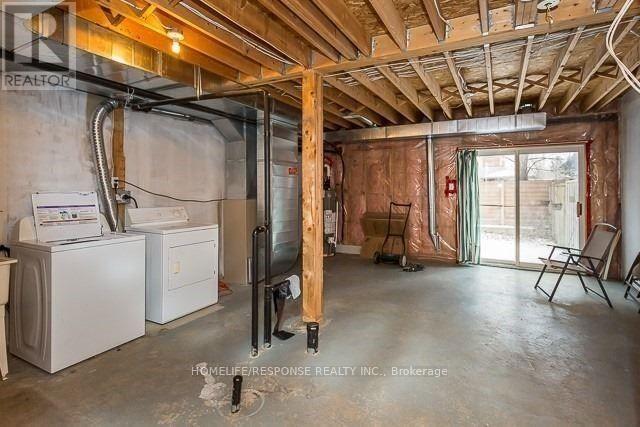 9 - 120 Railroad Street, Brampton, ON - Indoor Photo Showing Laundry Room