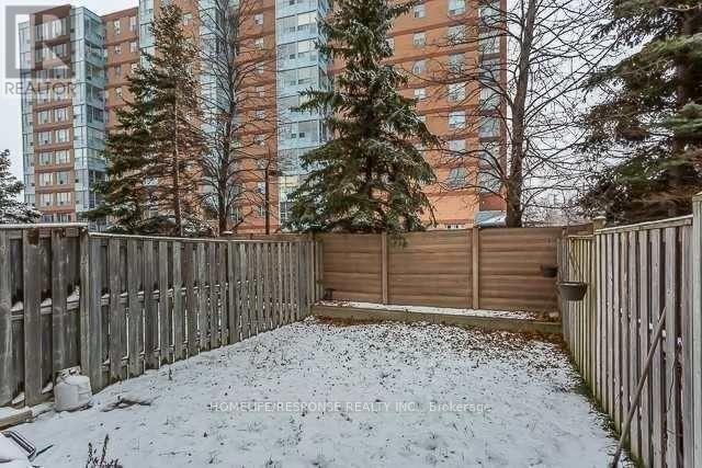 9 - 120 Railroad Street, Brampton, ON - Outdoor