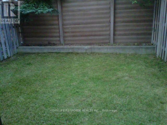 9 - 120 Railroad Street, Brampton, ON - Outdoor