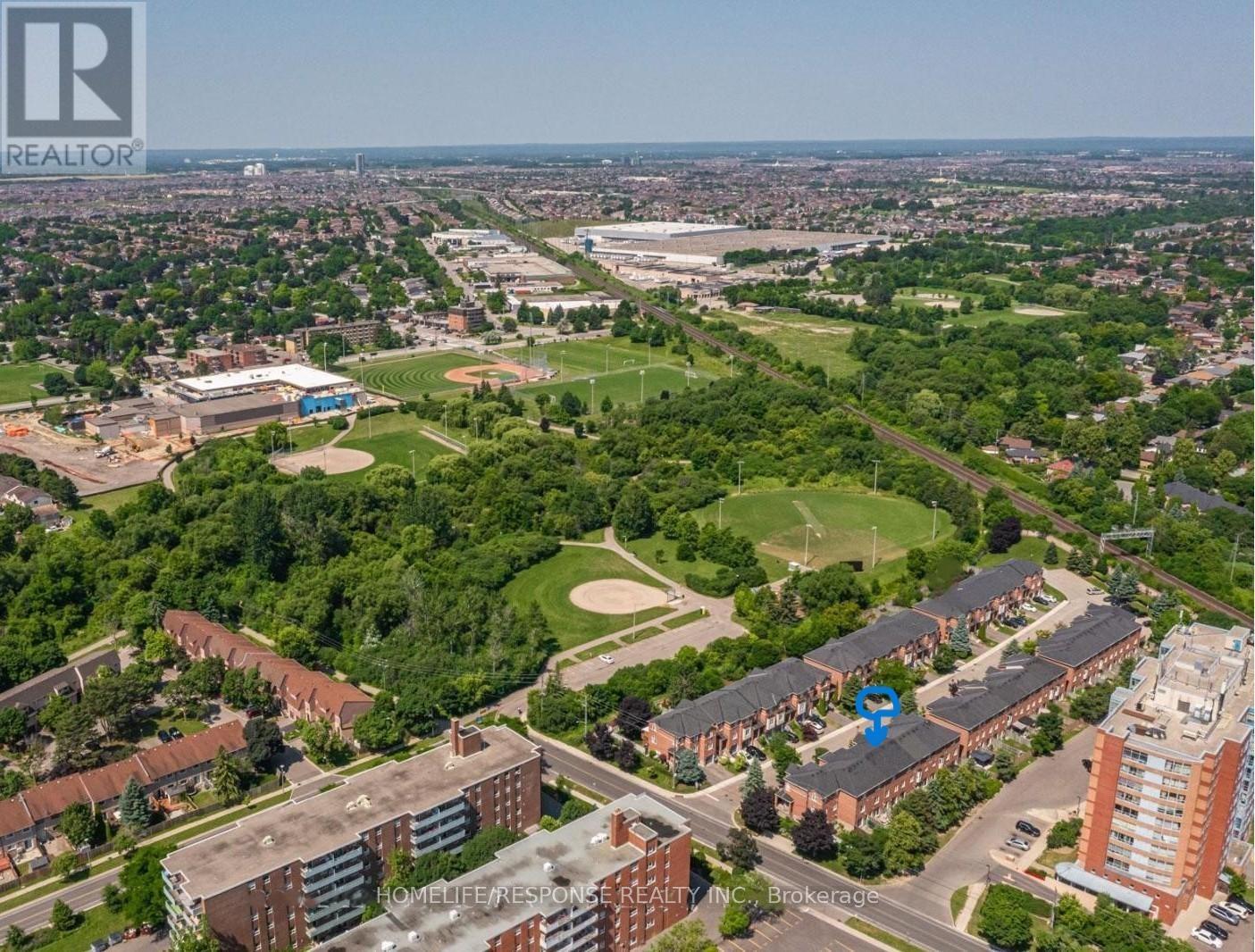 9 - 120 Railroad Street, Brampton, ON - Outdoor With View