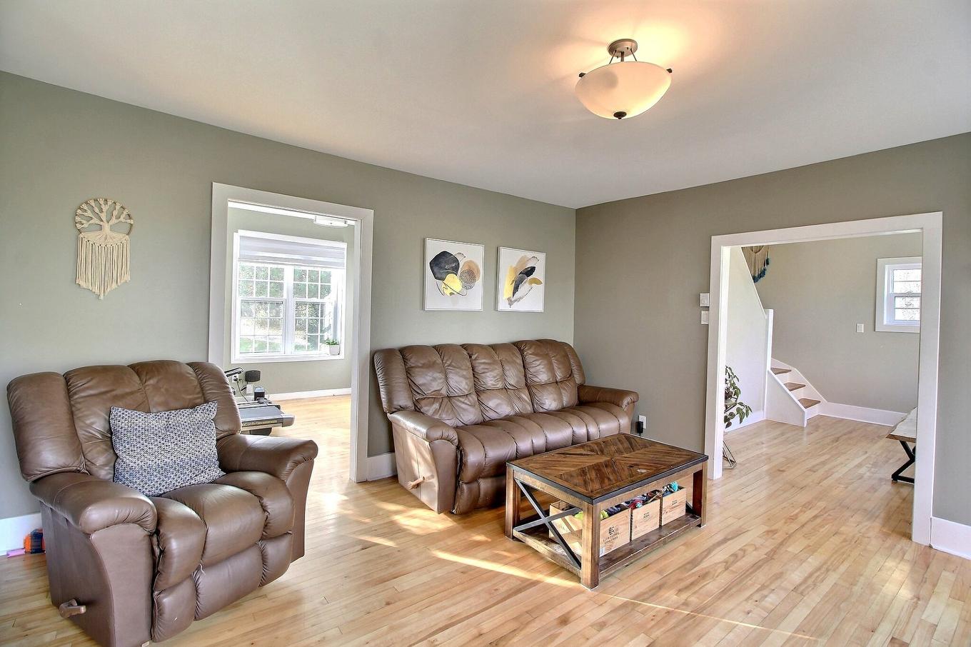 Salon - 504 Rue Beauchemin, Val-D'Or, QC - Indoor Photo Showing Living Room