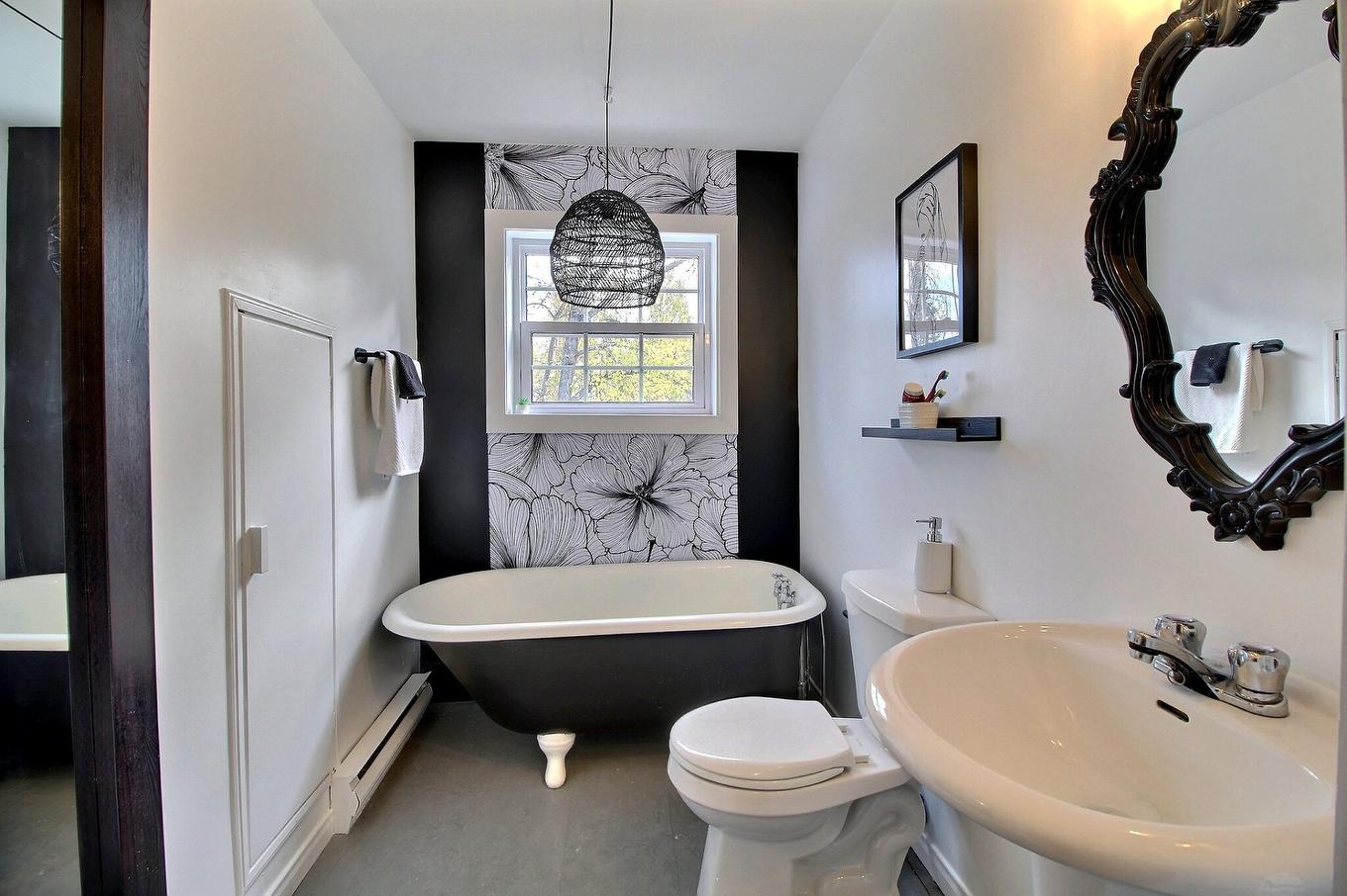 Salle de bains - 504 Rue Beauchemin, Val-D'Or, QC - Indoor Photo Showing Bathroom