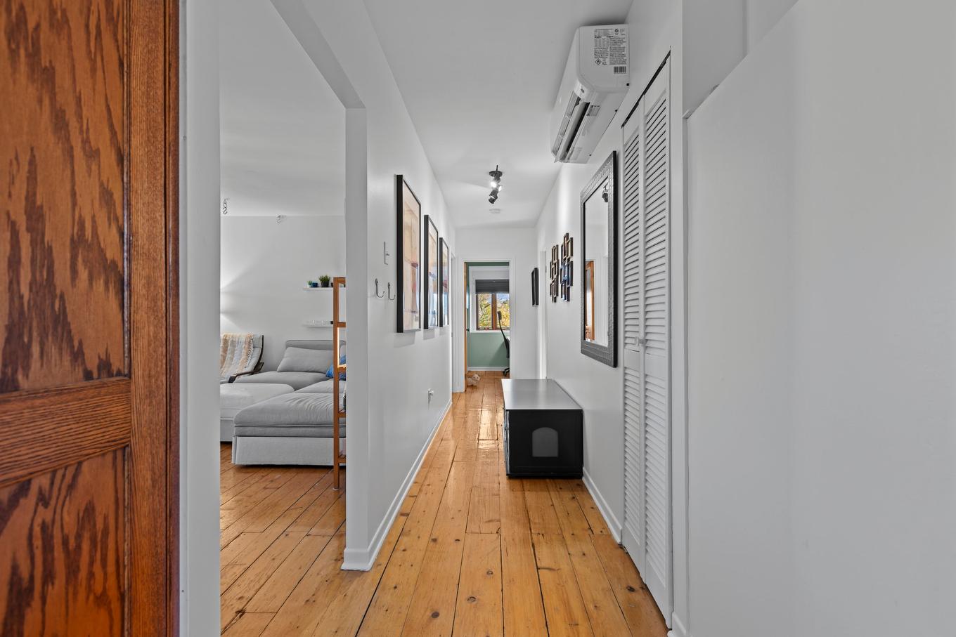 Corridor - 2012 Boul. Gouin E., Montréal (Ahuntsic-Cartierville), QC - Indoor Photo Showing Other Room