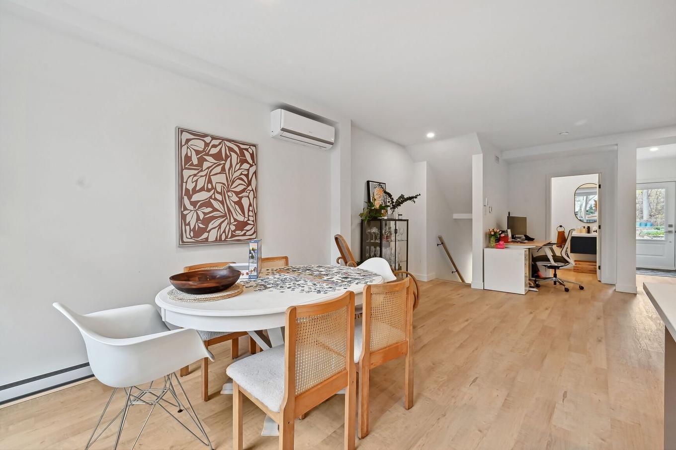 Dining room - 2434 Rue Knox, Montréal (Le Sud-Ouest), QC - Indoor Photo Showing Dining Room