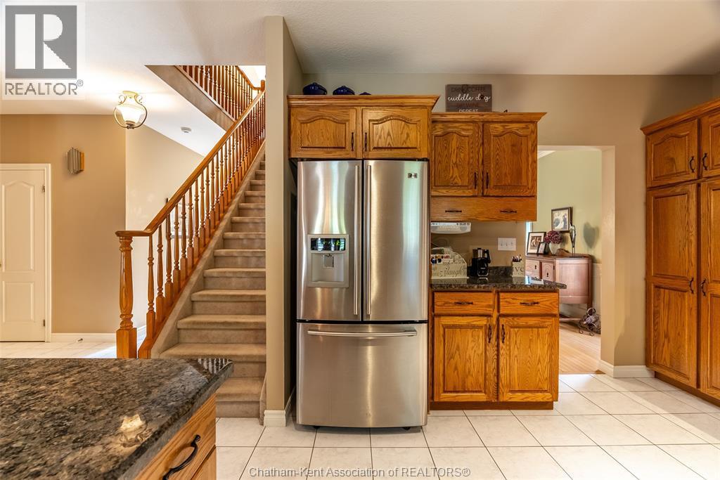 13 Hedge Maple Path, Chatham, ON - Indoor Photo Showing Kitchen