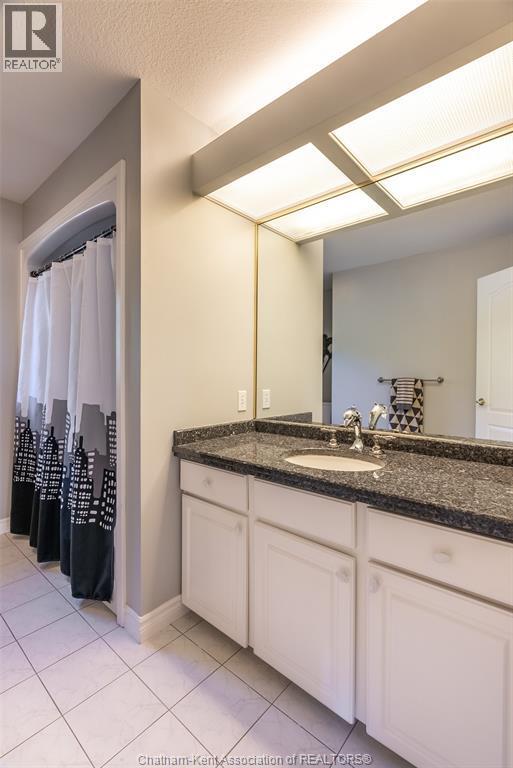 13 Hedge Maple Path, Chatham, ON - Indoor