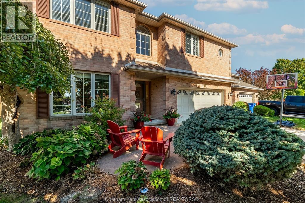 13 Hedge Maple Path, Chatham, ON - Outdoor