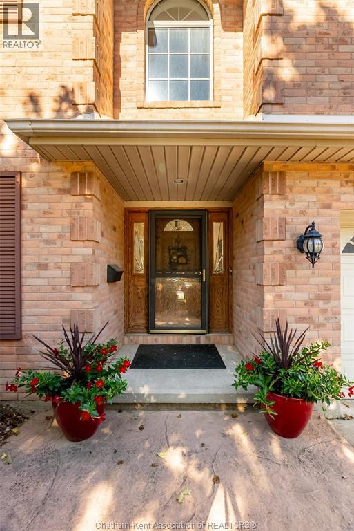 13 Hedge Maple Path, Chatham, ON - With Exterior