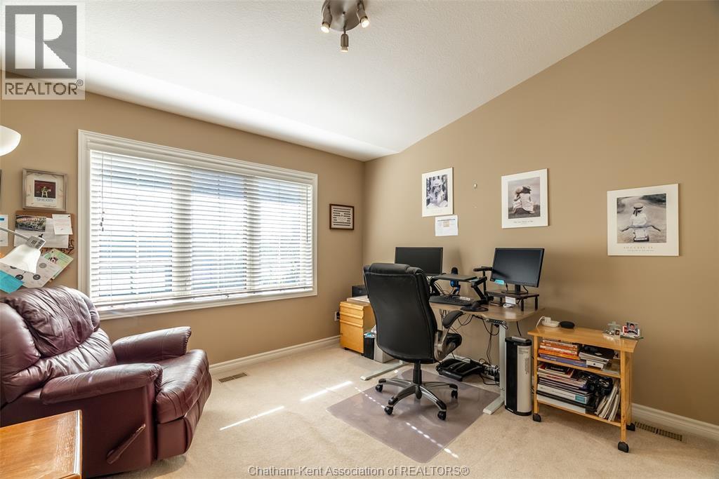 13 Hedge Maple Path, Chatham, ON - Indoor Photo Showing Office