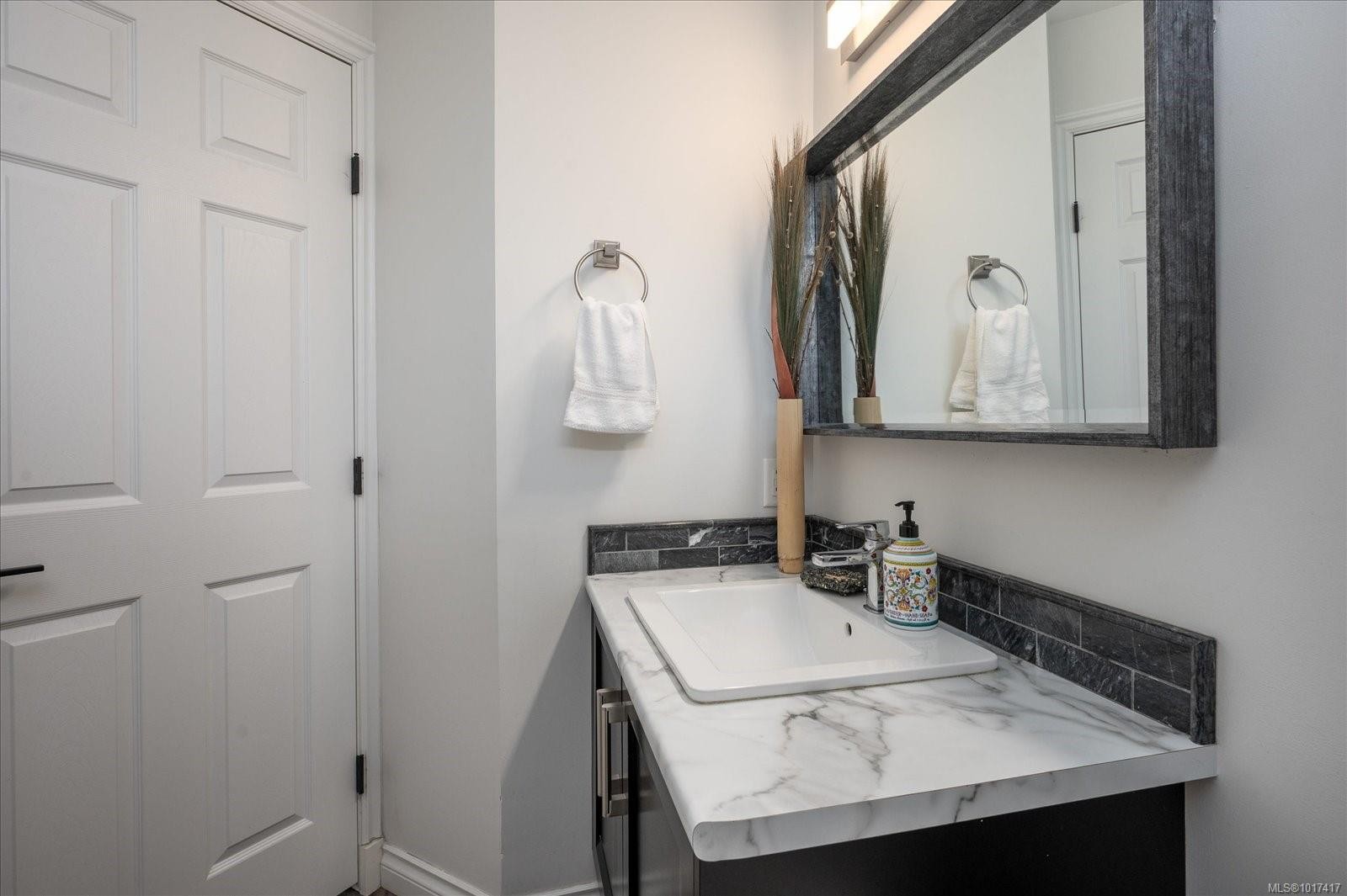 5853 Tweedsmuir Cres, Nanaimo, BC