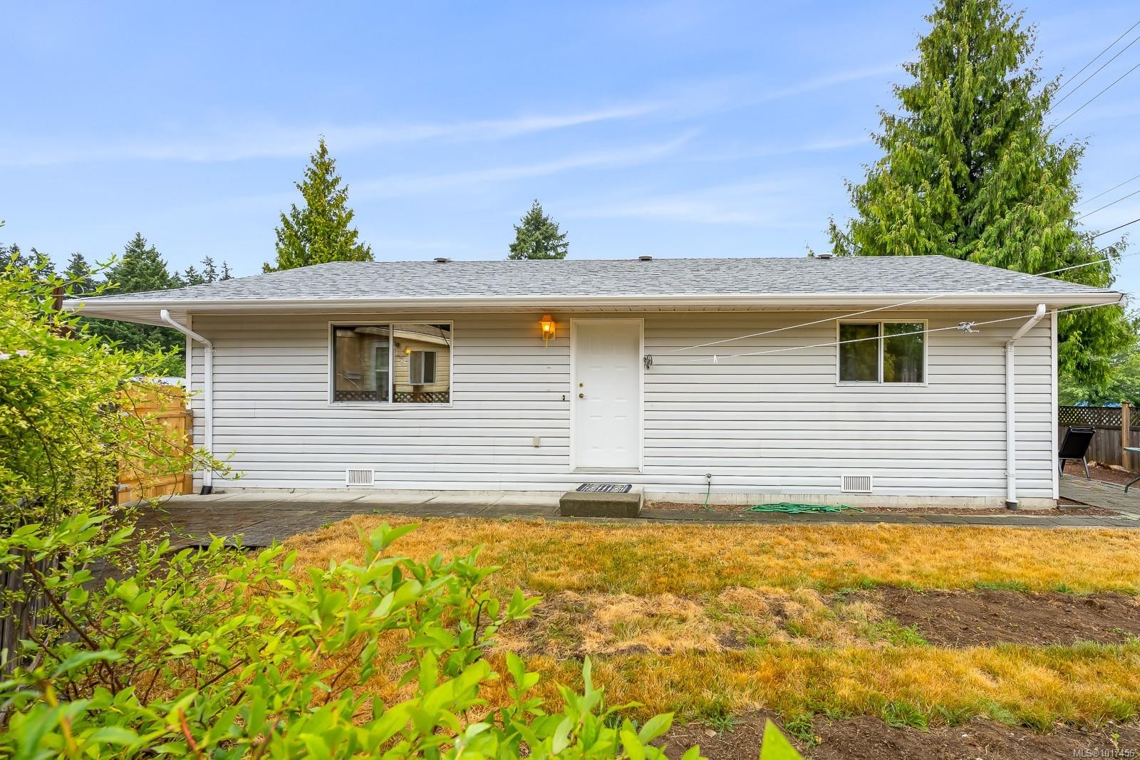 2105 Pemberton Pl, Comox, BC