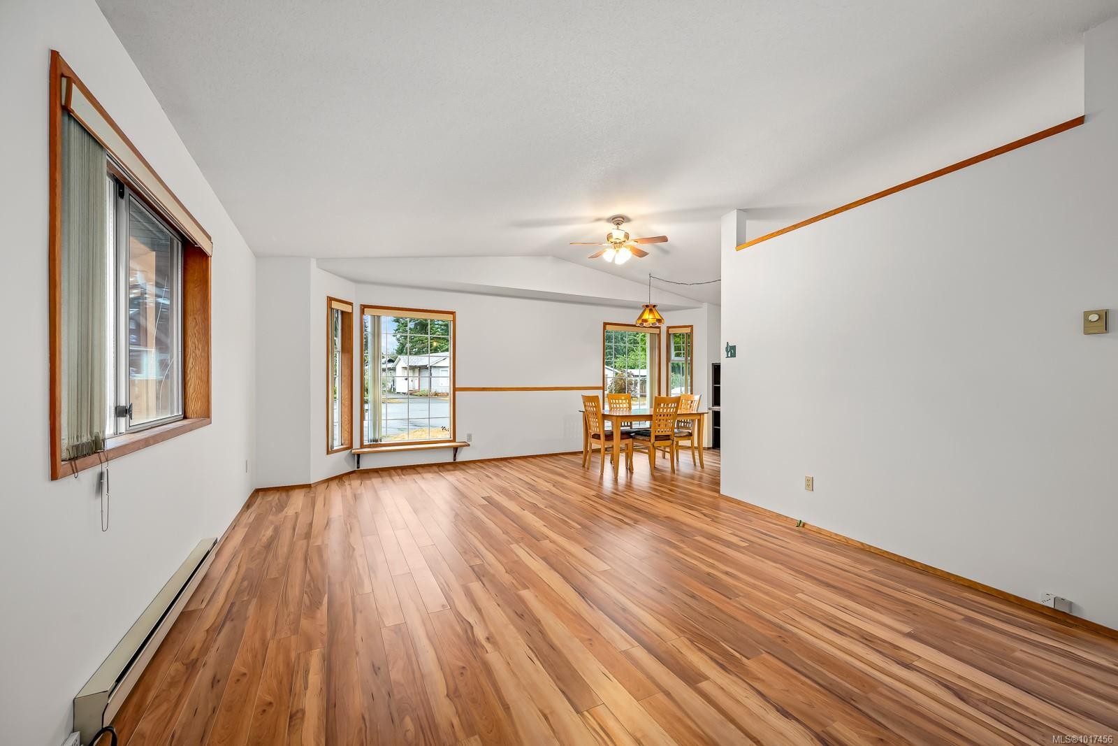 2105 Pemberton Pl, Comox, BC